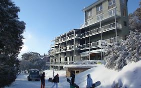 Cedarwood Apartments